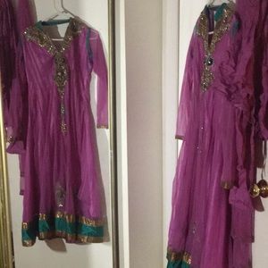 Desi outfit/salawar kameez